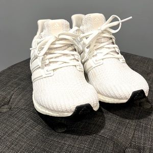 White adidas ultra boost size 9 men’s shoes.